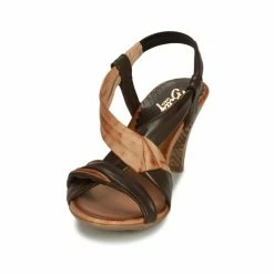 Betty London POULOI Couleur Camel -Betty London Soldes Magasin 16920448 500 C