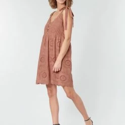 Betty London MOLINE Couleur Rose 7 Betty London MOLINE Couleur Rose -Betty London Soldes Magasin 16932120 500 C