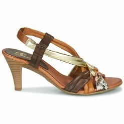 Betty London Soldes Magasin -Betty London Soldes Magasin 21634394 500 B