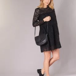 Betty London IAOUDA Couleur Noir -Betty London Soldes Magasin 7654328 500 C